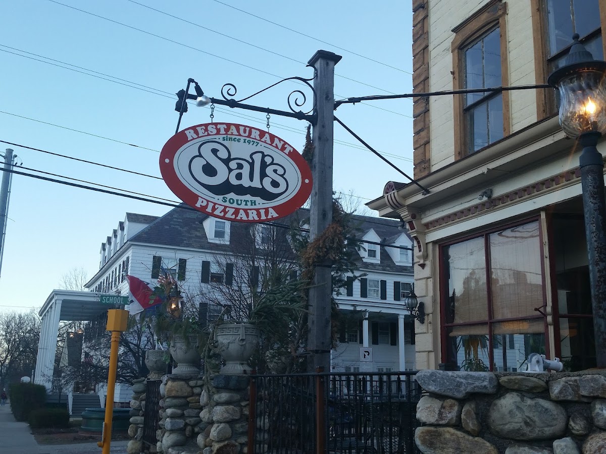 Sal's South